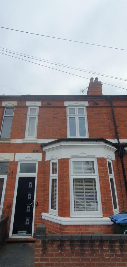 NEC Family Haven: Spacious 4-Bedroom with Airport Proximity Coventry Exterior photo