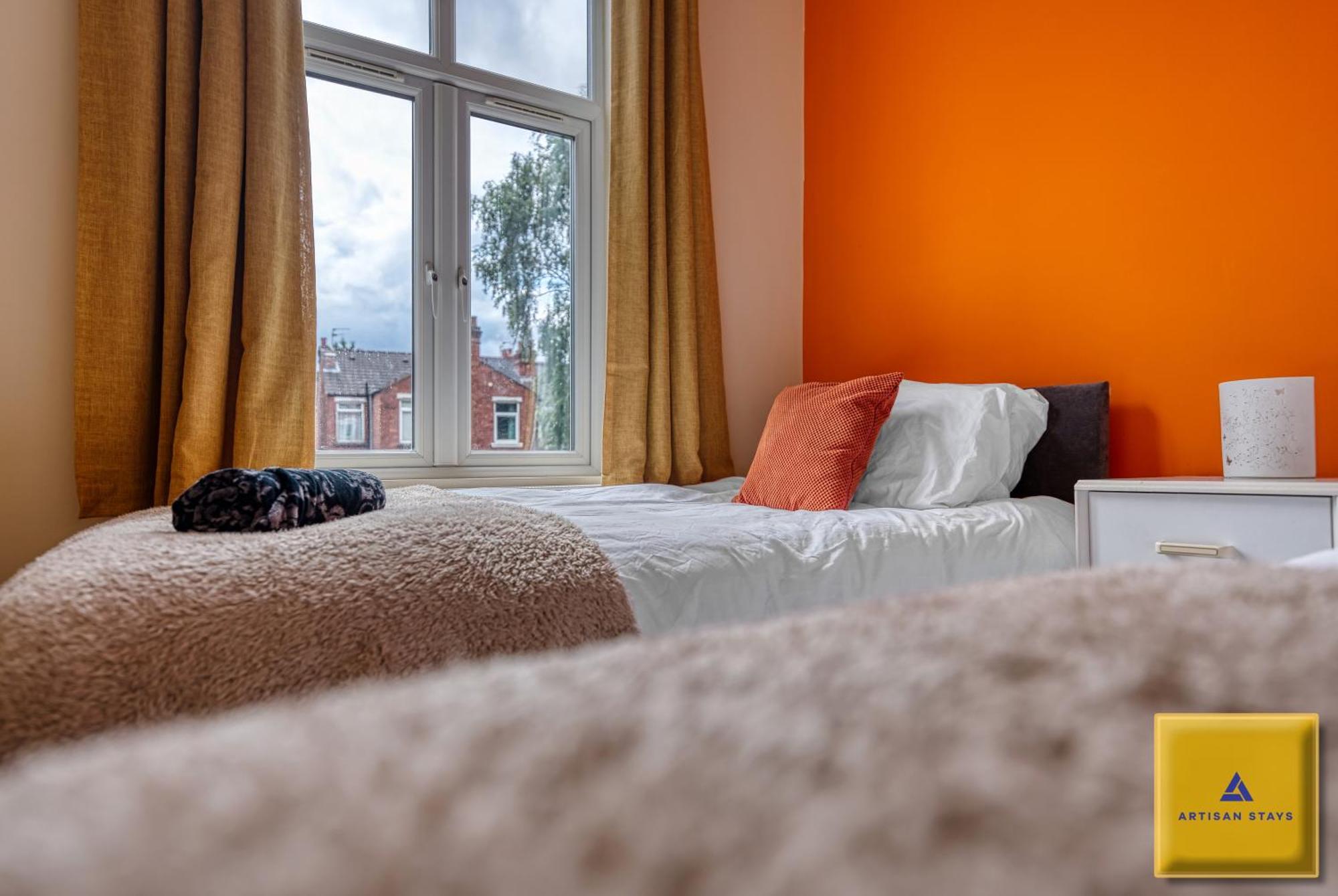 NEC Family Haven: Spacious 4-Bedroom with Airport Proximity Coventry Exterior photo