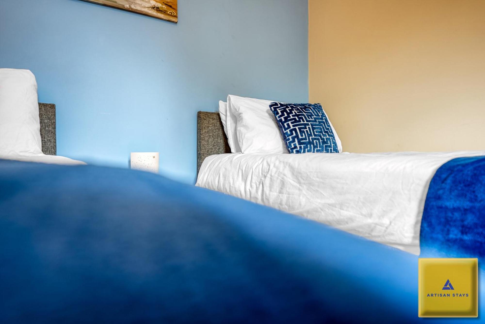 NEC Family Haven: Spacious 4-Bedroom with Airport Proximity Coventry Exterior photo
