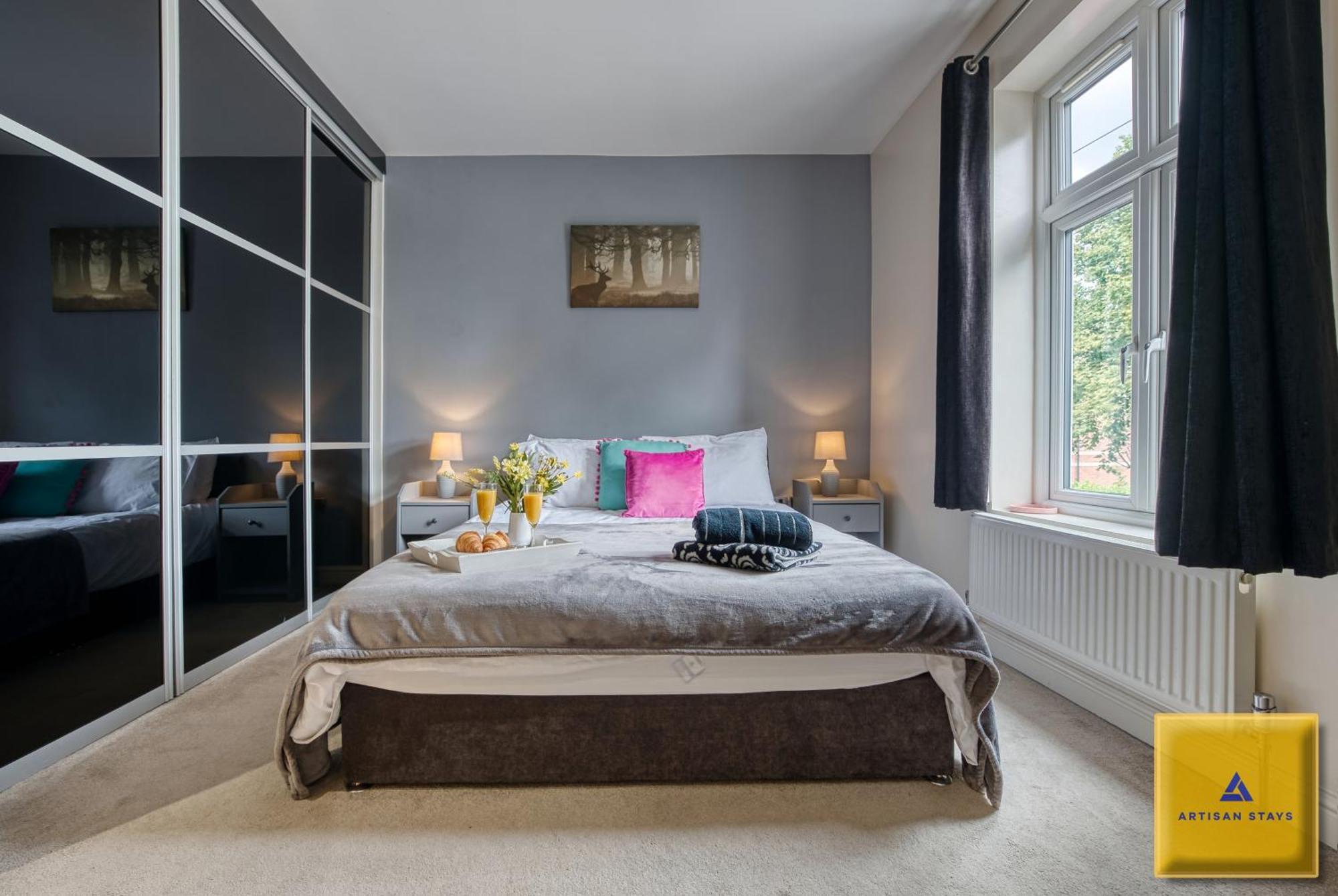 NEC Family Haven: Spacious 4-Bedroom with Airport Proximity Coventry Exterior photo