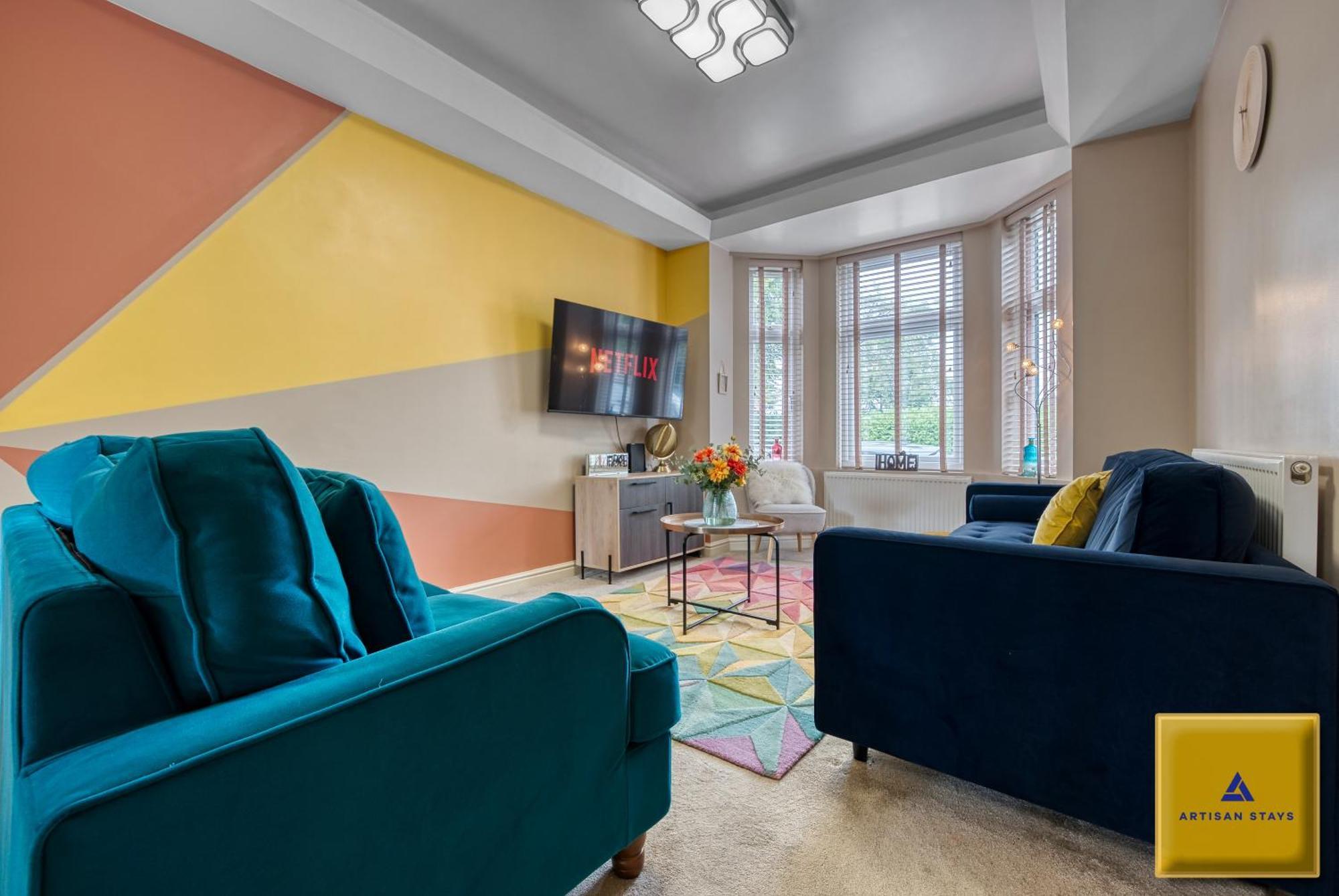NEC Family Haven: Spacious 4-Bedroom with Airport Proximity Coventry Exterior photo